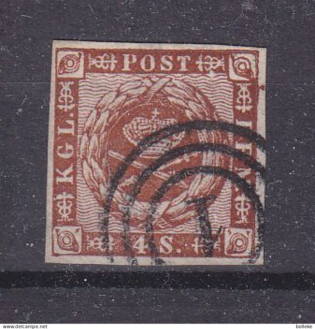 Danemark - Yvert 8 Oblitéré - 4 Marges - Pli Accordeon - Valeur 18 € +++ - Used Stamps