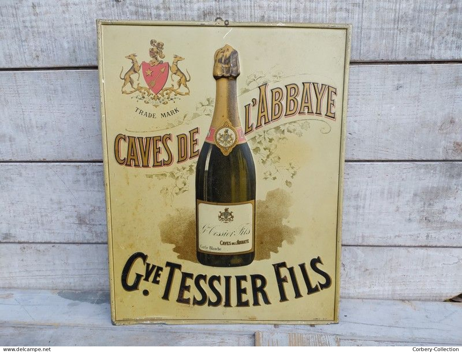 Ancienne Plaque Tôle Publicitaire Champagne Cave De L'Abbaye Tessier Fils - Drank & Bier