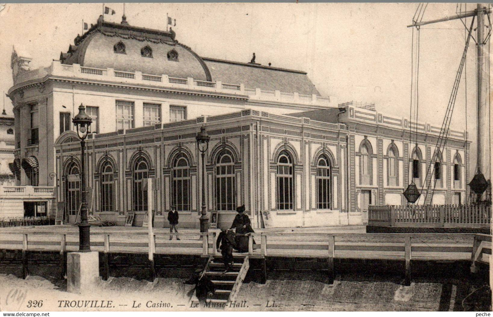 N°121891 -cpa Trouville -le Casino- - Casino