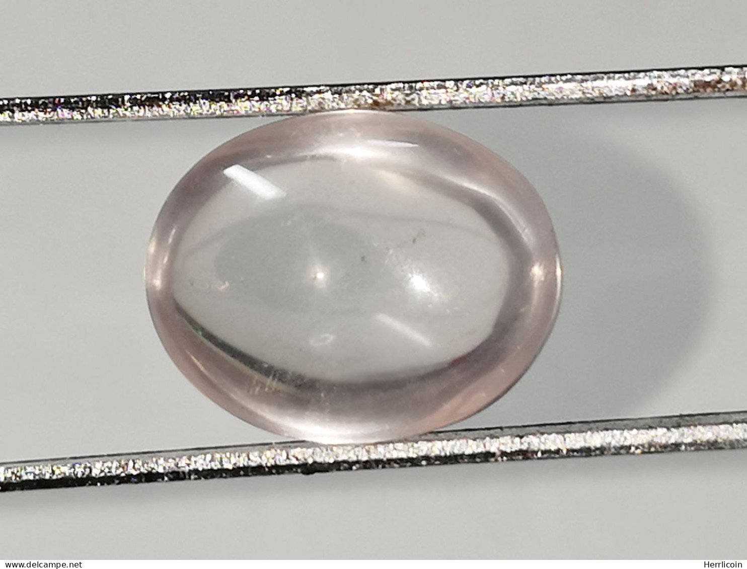 Quartz Rose Naturel Du Brésil - Cabochon 4.68 Carats - 12.2 X 9.4 X 5.7 Mm - Rosa Quarz