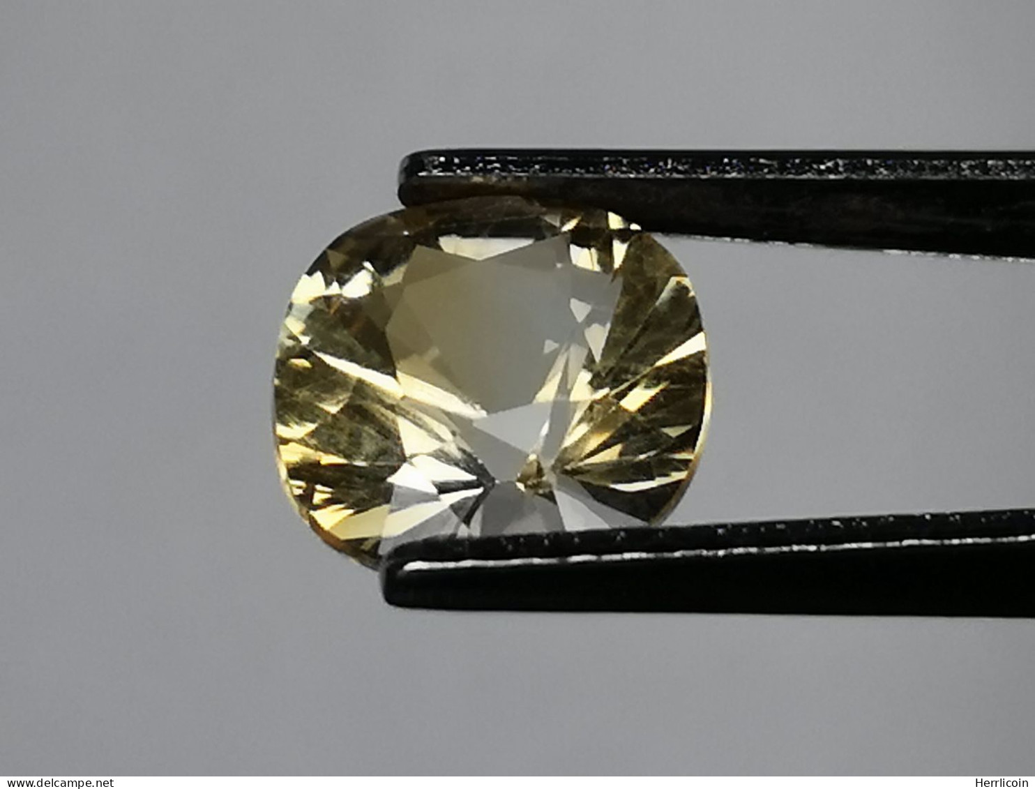 Citrine Chauffée Du Brésil - VVS - Coussin 1.72 Carat - 8 X 8 X 5.4 Mm - Other & Unclassified