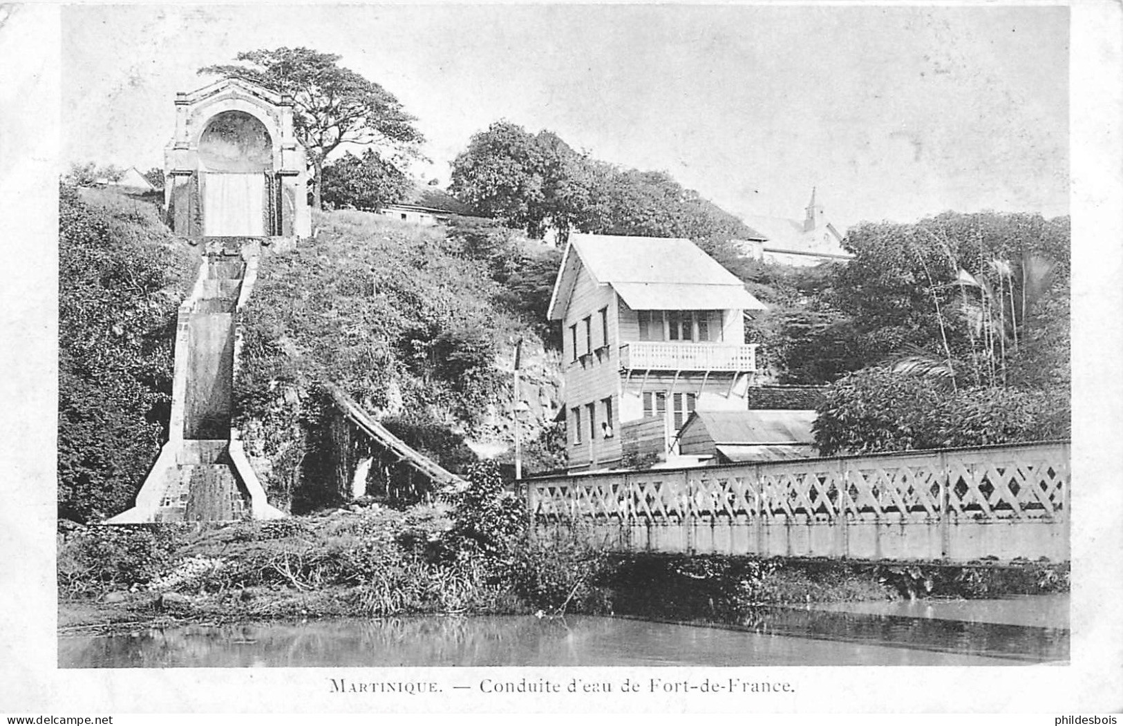 MARTINIQUE  FORT DE FRANCE Conduite D'eau - Fort De France