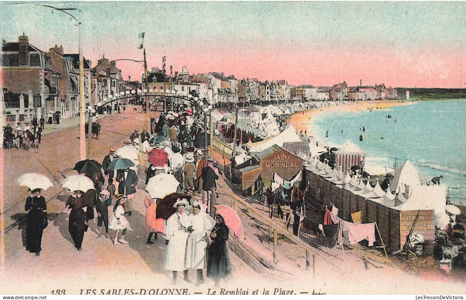 FRANCE - Sables D'Olonne - Le Remblai Et La Plage - Animé - Carte Postale Ancienne - Sables D'Olonne