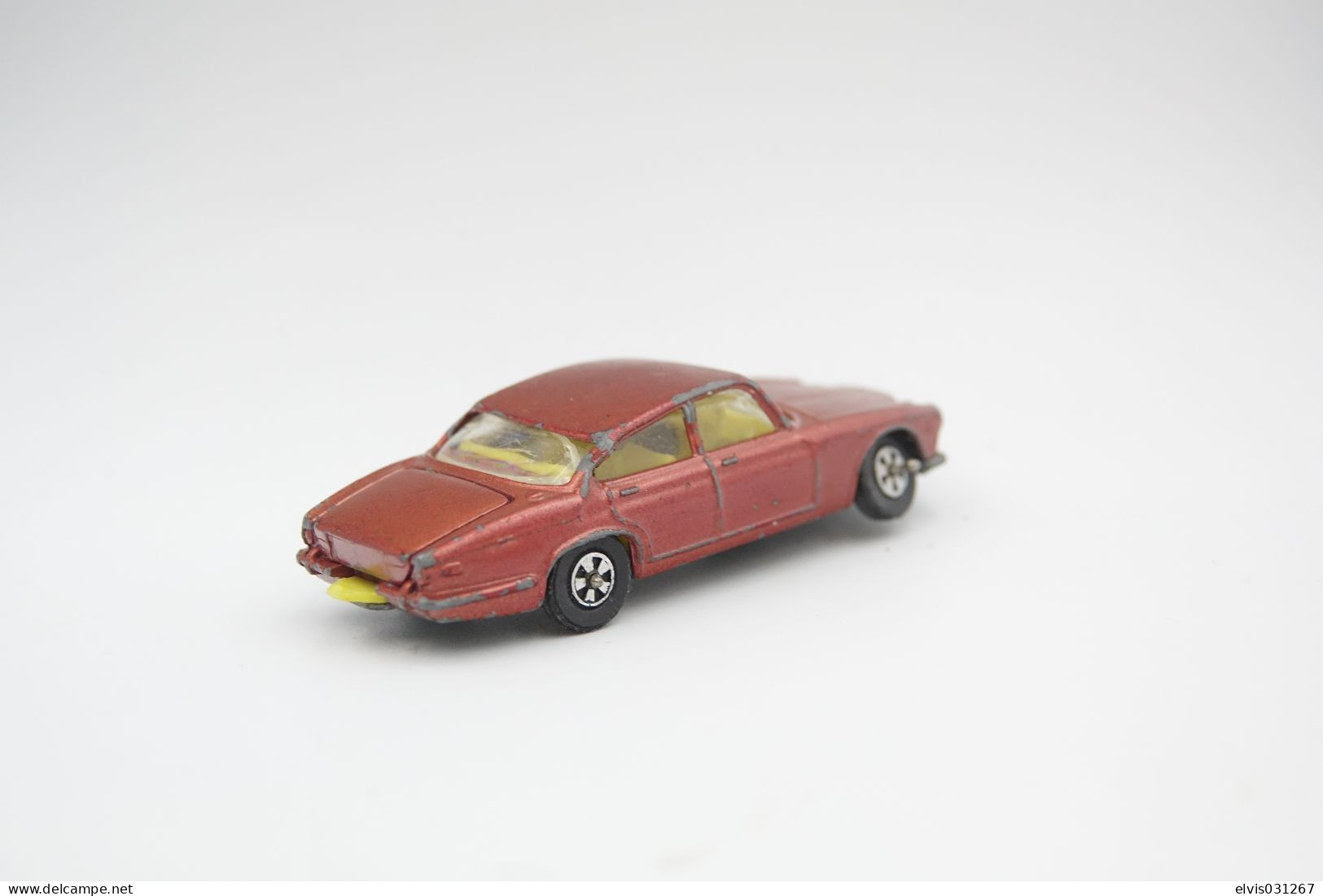 CORGI JUNIORS: WHIZZWHEELS, Jaguar XJ6 42 Maroon Issue (like Matchbox / Lesney ) - Matchbox