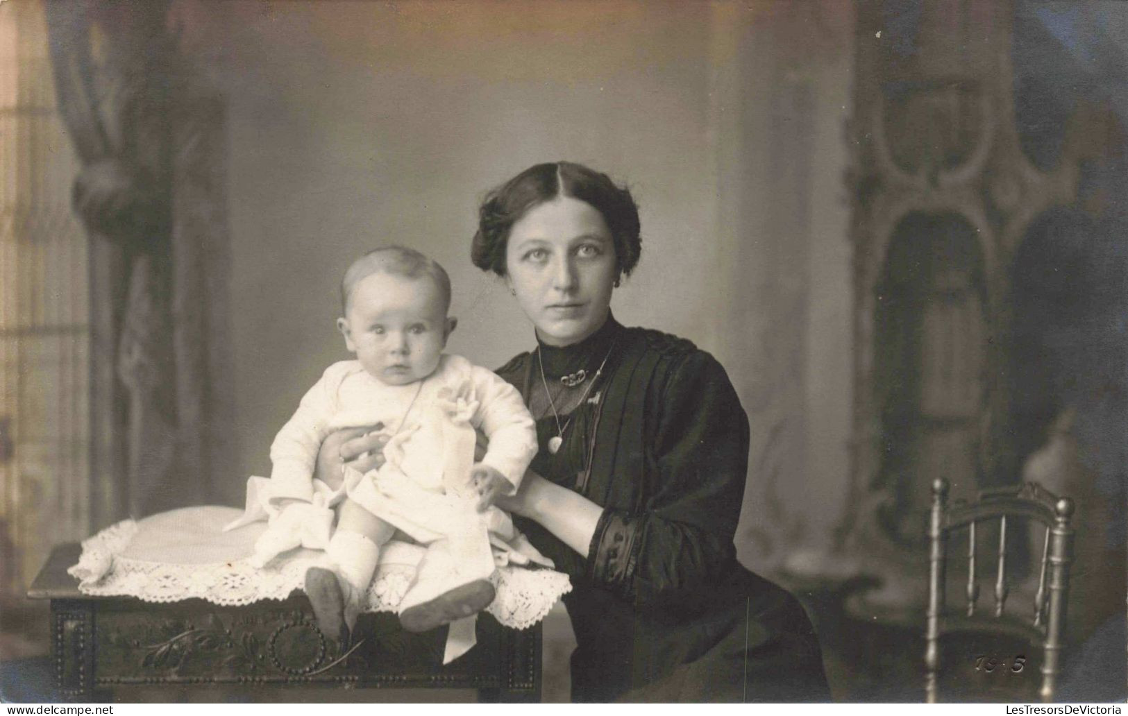 PHOTOGRAPHIE - Femme - Enfant - Fille - Robe - Mère Et Fille - Carte Postale Ancienne - Photographs