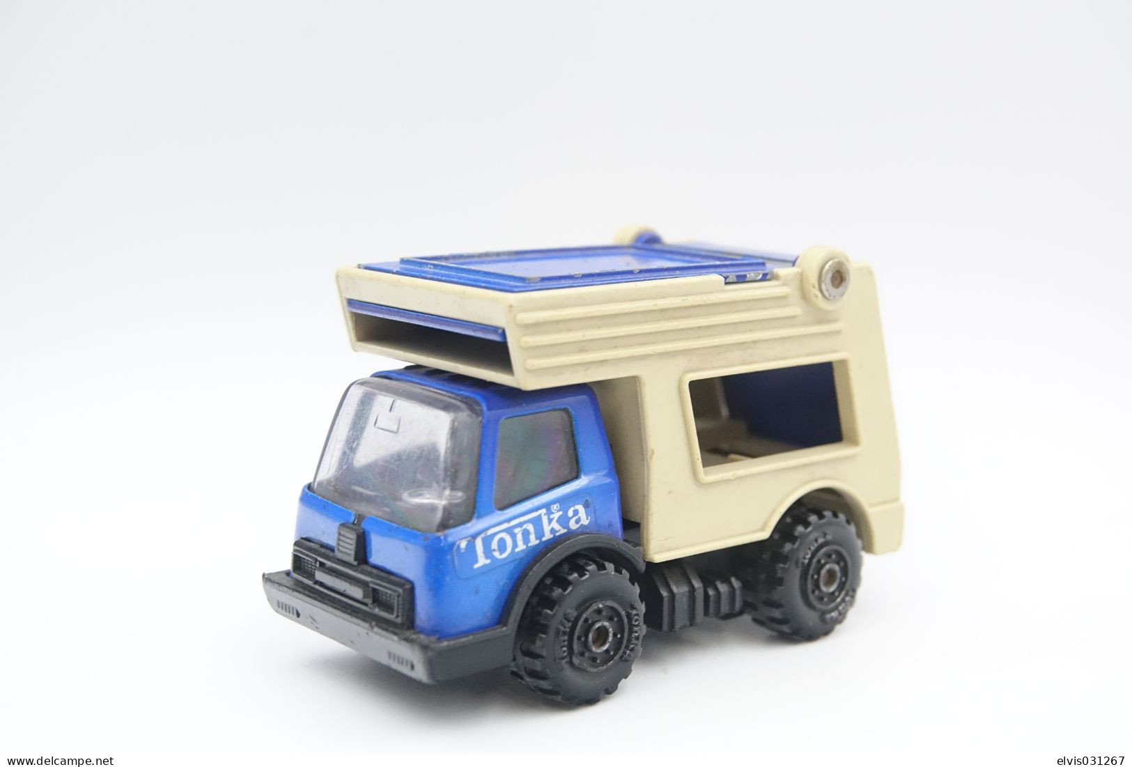 Tonka Toy , CAR HAULER CARRIER TRANSPORT BLUE & WHITE, Made In Japan, 1970's *** - Dinky