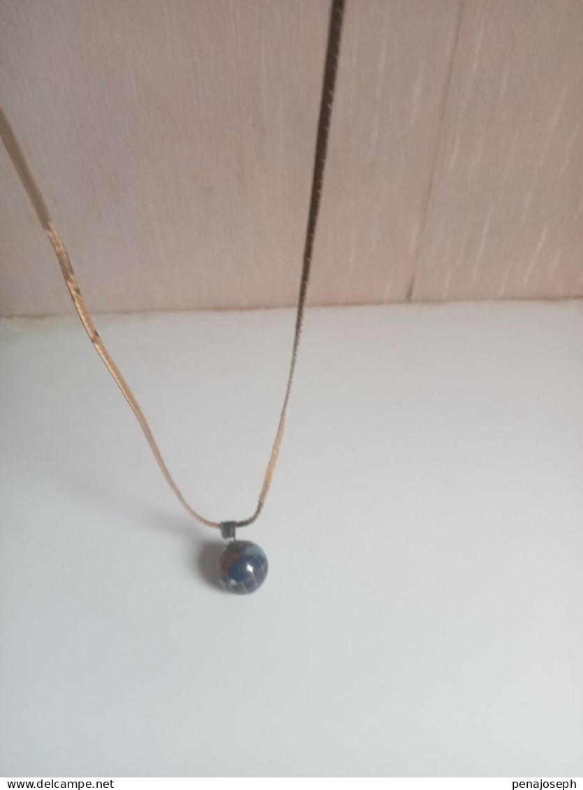 Collier Ancien Longueur 32 Cm Fermé - Halsketten