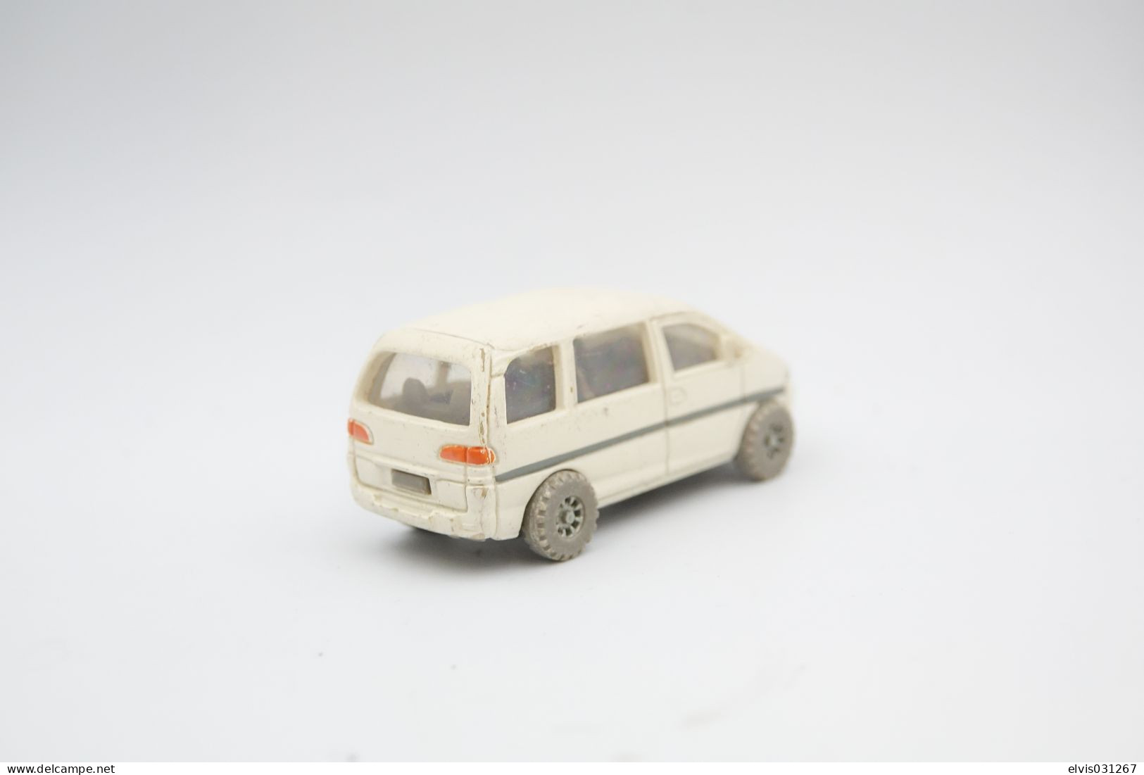 Kentoys Model, Mitsubishi Delica , 1999 (like Matchbox / Lesney ) - Matchbox