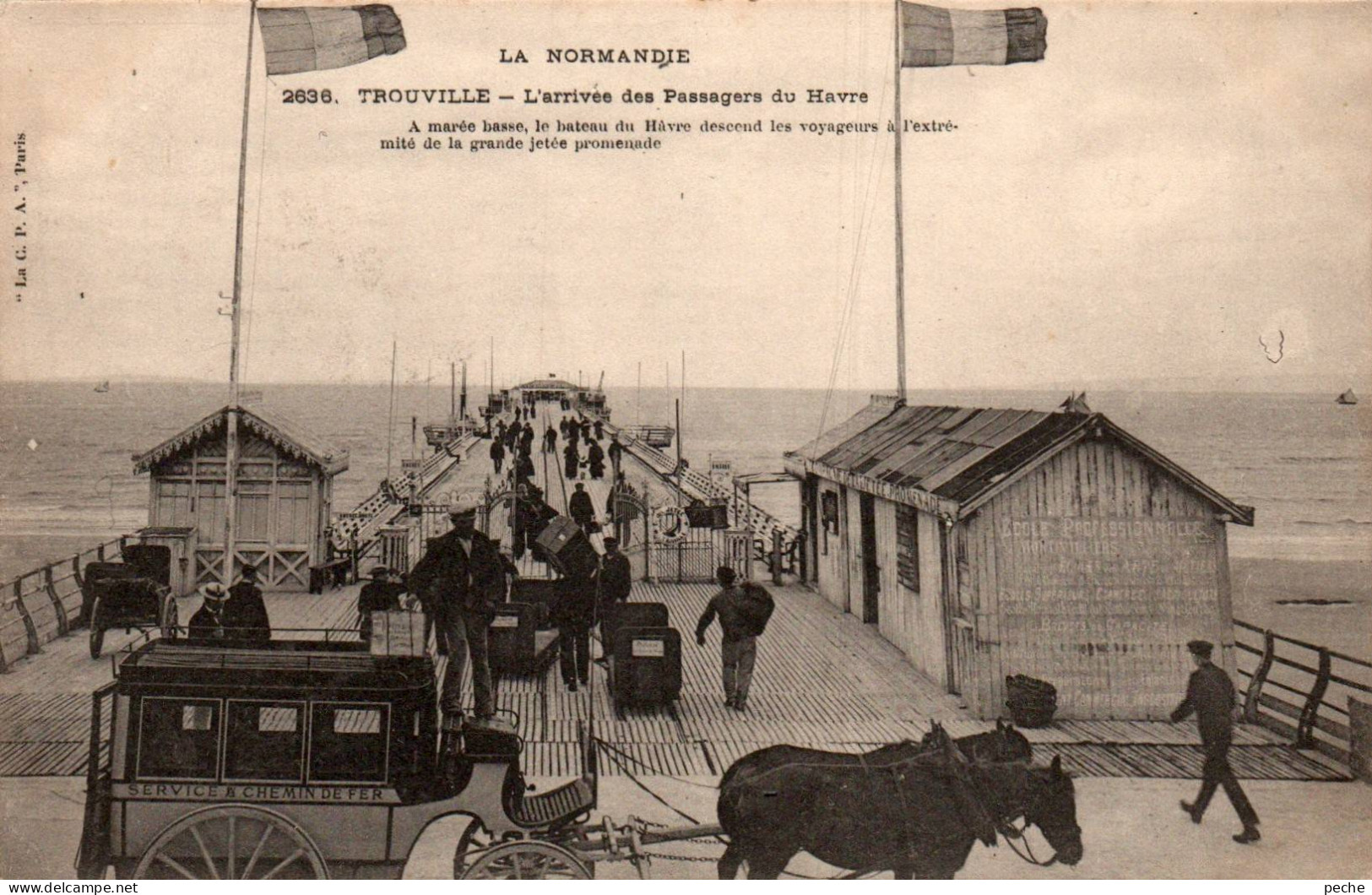 N°121971 -cpa Trouville -attelage :service Chemin De Fer --l'arrivée Des Passagers Du Havre- - Taxis & Cabs