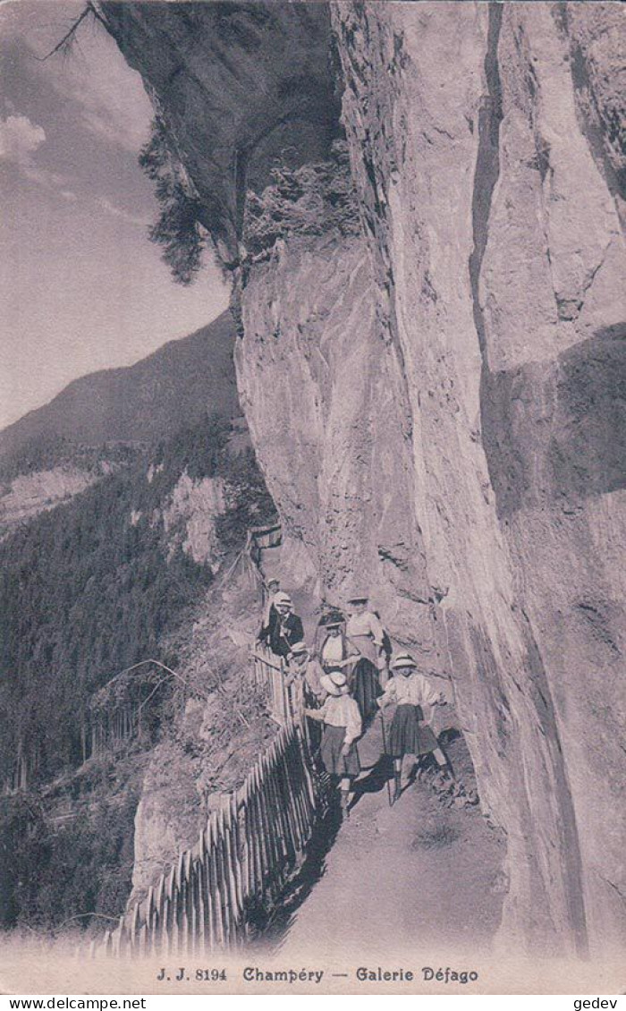 Champéry VS, Promenade à La Galerie Défago (8194) - Champéry