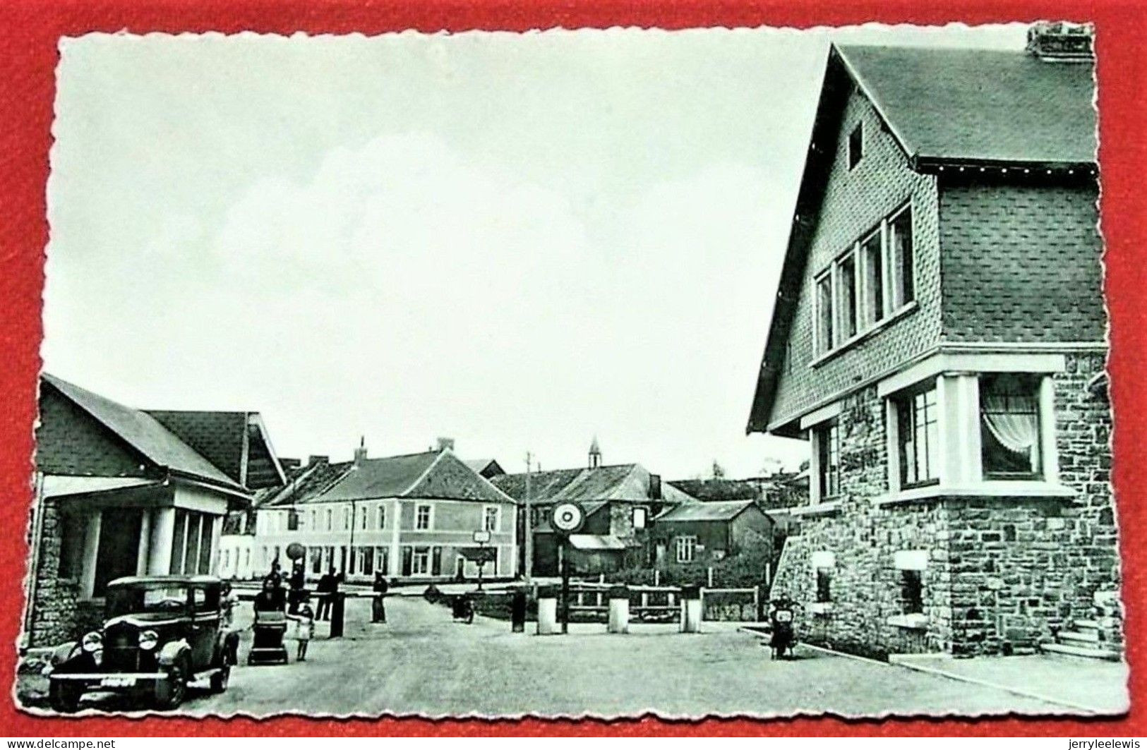 MACQUENOISE - Frontière Franco-belge  -  Bureau De Douane - Momignies