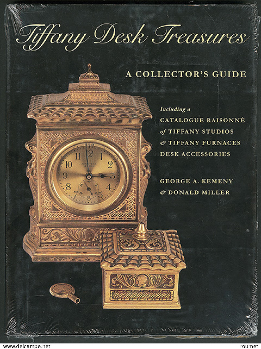 Boîte Rectangulaire "Tiffany Studios N°1797", Bronze, Patine Antique, 3 Comp., 100x55x30mm. - TB (Joint Catalogue Produc - Boites A Timbres