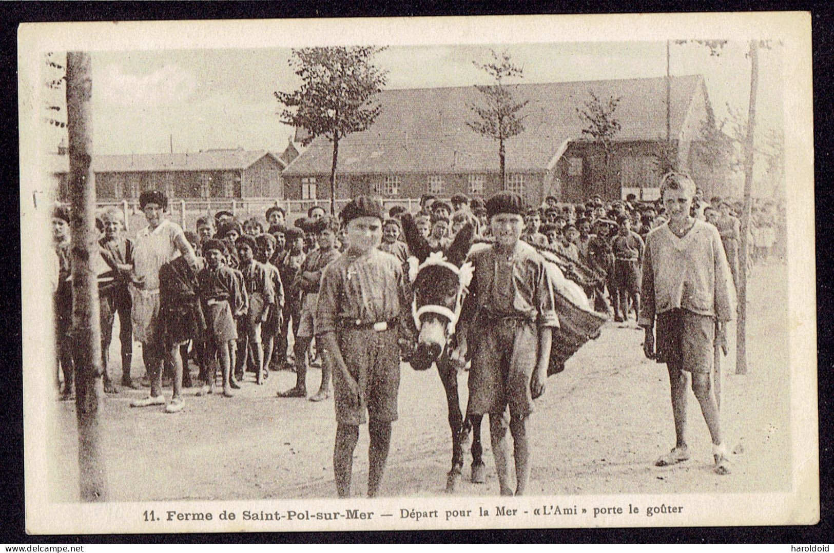 CPA 59 - FERME DE SAINT POL SUR MER - DEPART POUR LA MER - L'AMI PORTE LE GOUTER - Saint Pol Sur Mer