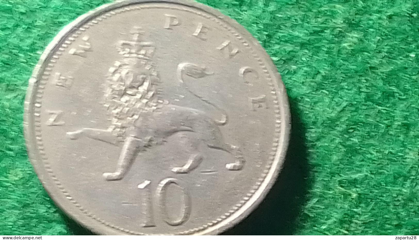 İNGİLTERE--1975      10   PENNY - 5 Pence & 5 New Pence