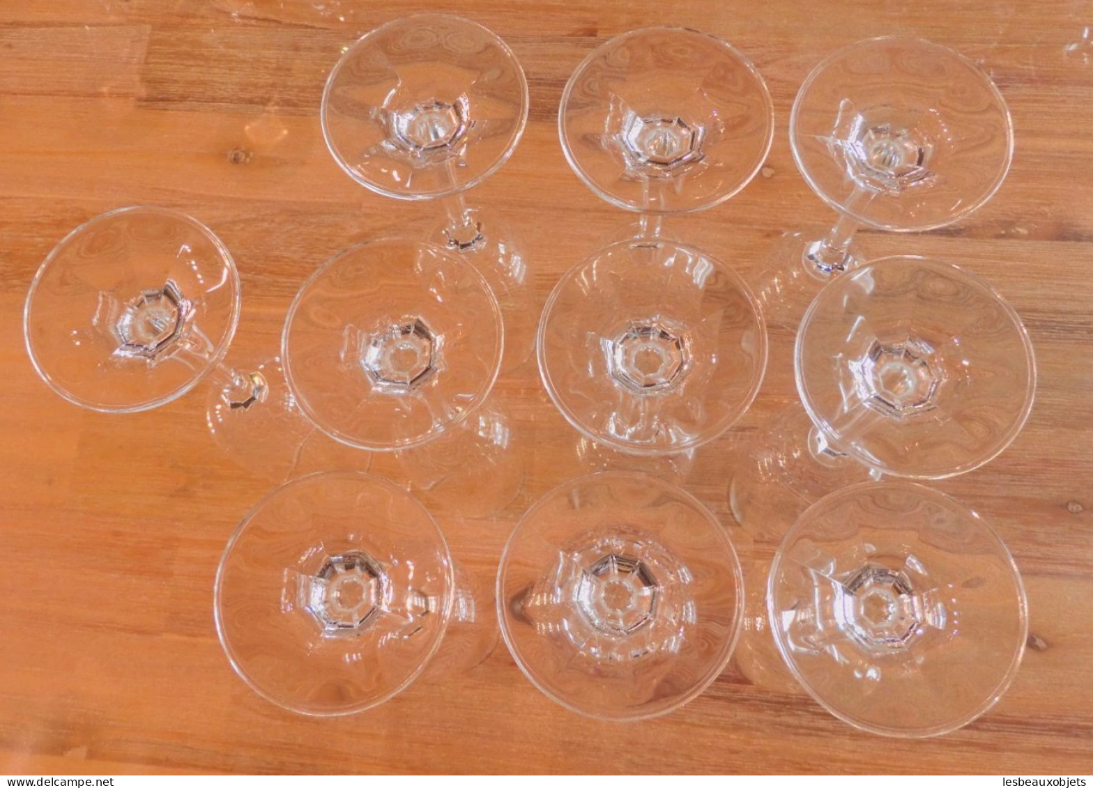 -10 FLUTES A CHAMPAGNE en VERRE SANS MARQUE VISIBLE collection Vitrine   E