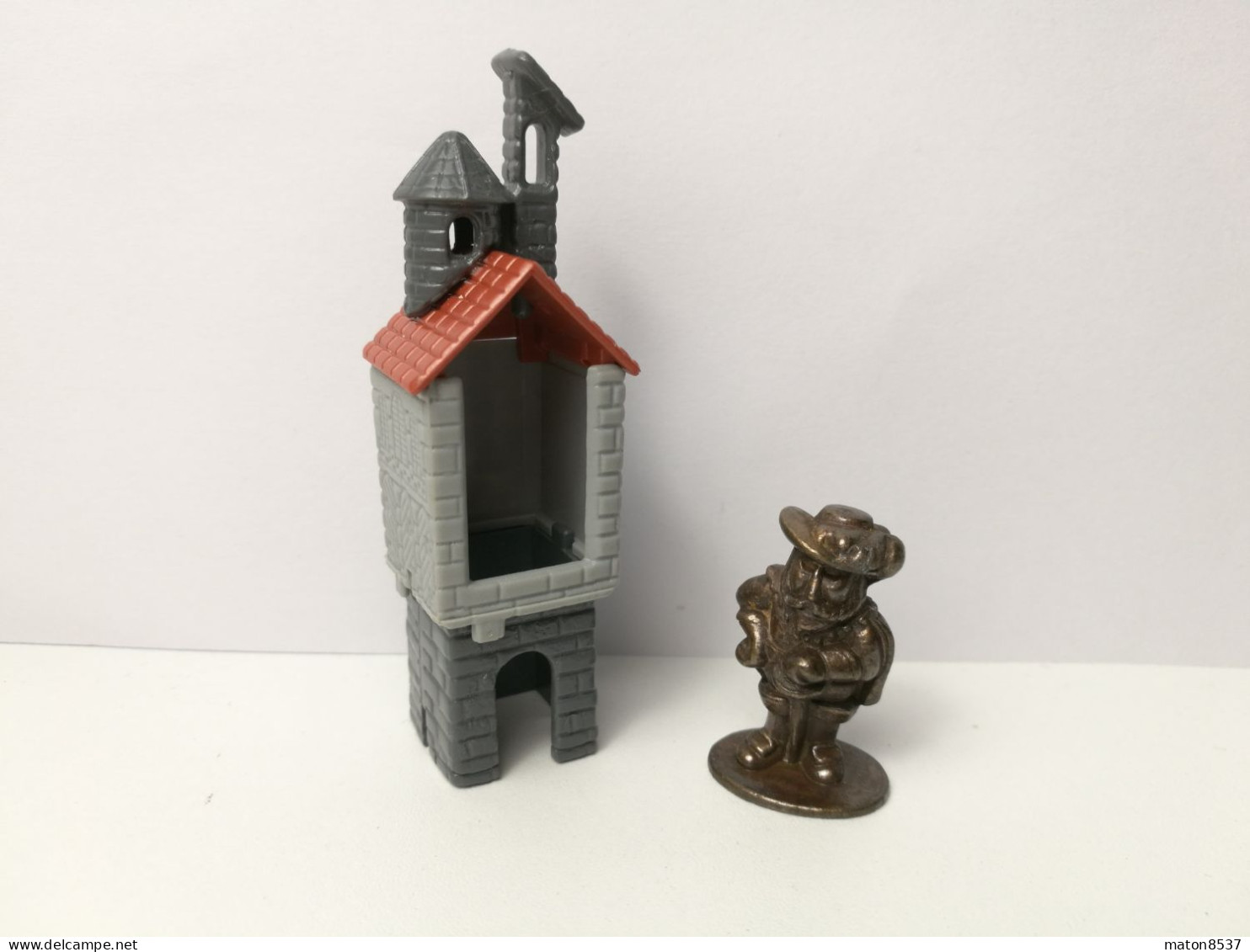 Kinder : K98 N103  Die Alte Burg 1997 - Musketier Mit Turm - Messing - Metallfiguren