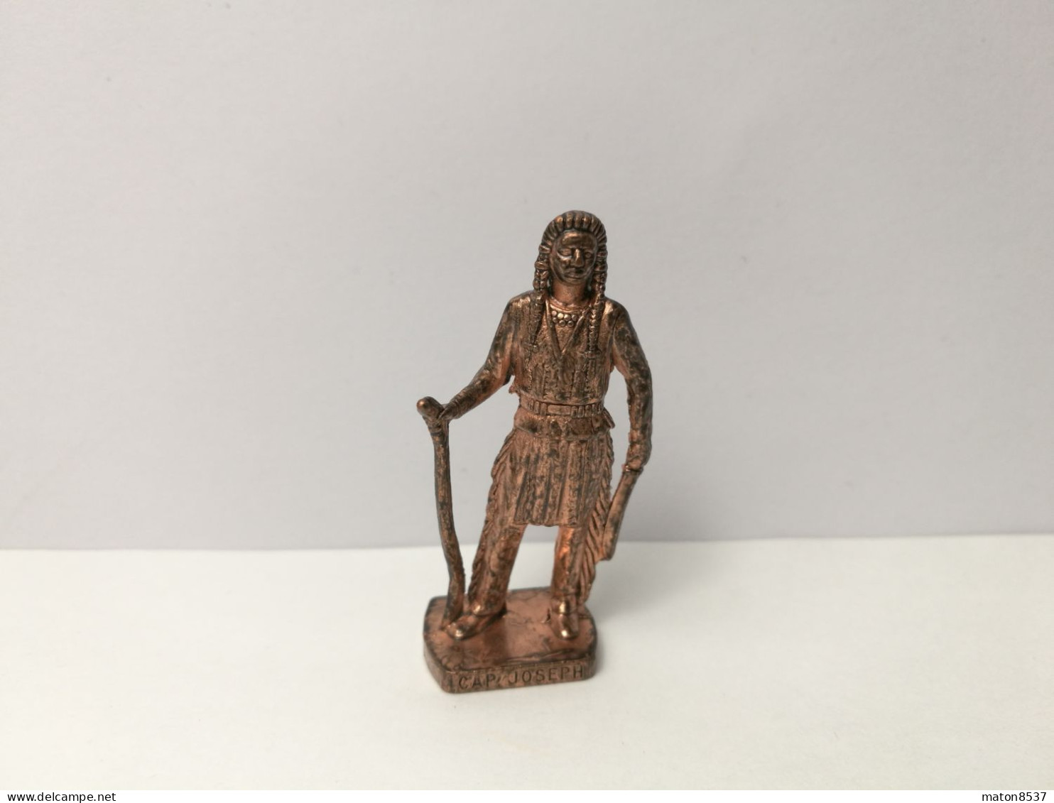 Kinder : Berühmte Indianer-Häuptling 1979-85-93 - Cap Joseph - Kupfer  - Made In Italy - 40 Mm - 8 - Figurine In Metallo