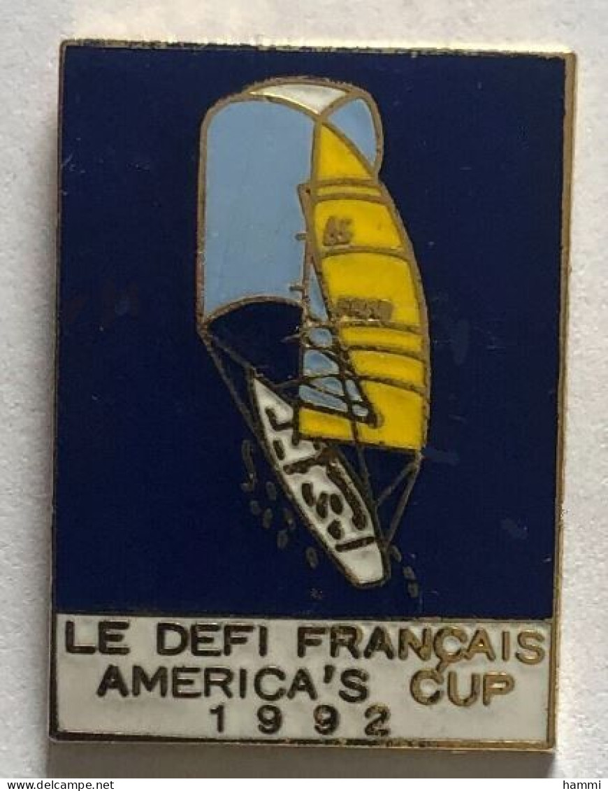 I23 Pin's Bateau Voilier Le Défi Français América's Cup 1992 Qualité EGF Signé Défi Français Achat Immédiat - Zeilen