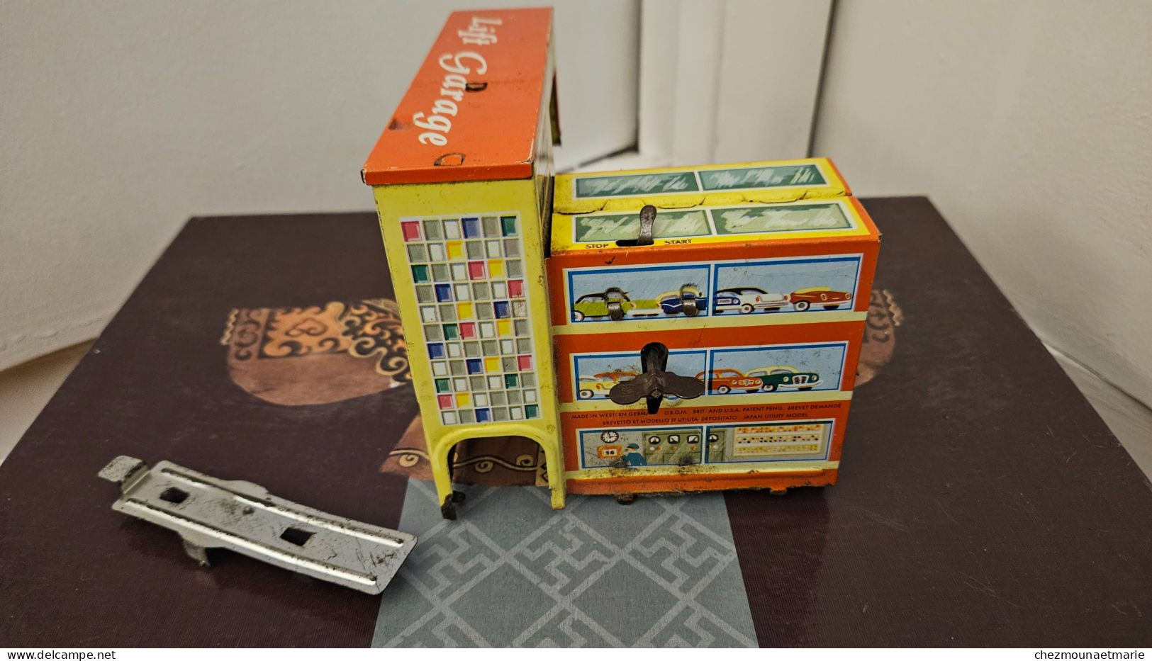 TECHNOFIX 308 LIFT GARAGE 1964 OBJET TOLE POUR PIECE JOUET ANCIEN - Toy Memorabilia