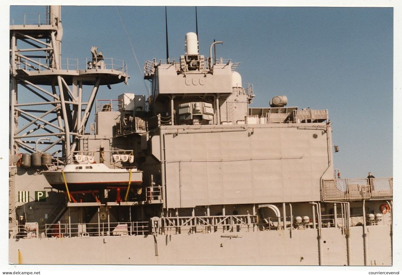 8 photos couleur format env. 10cm X 15cm - U.S. Navy destroyer USS Hayler (DD 997) - Mars 1997