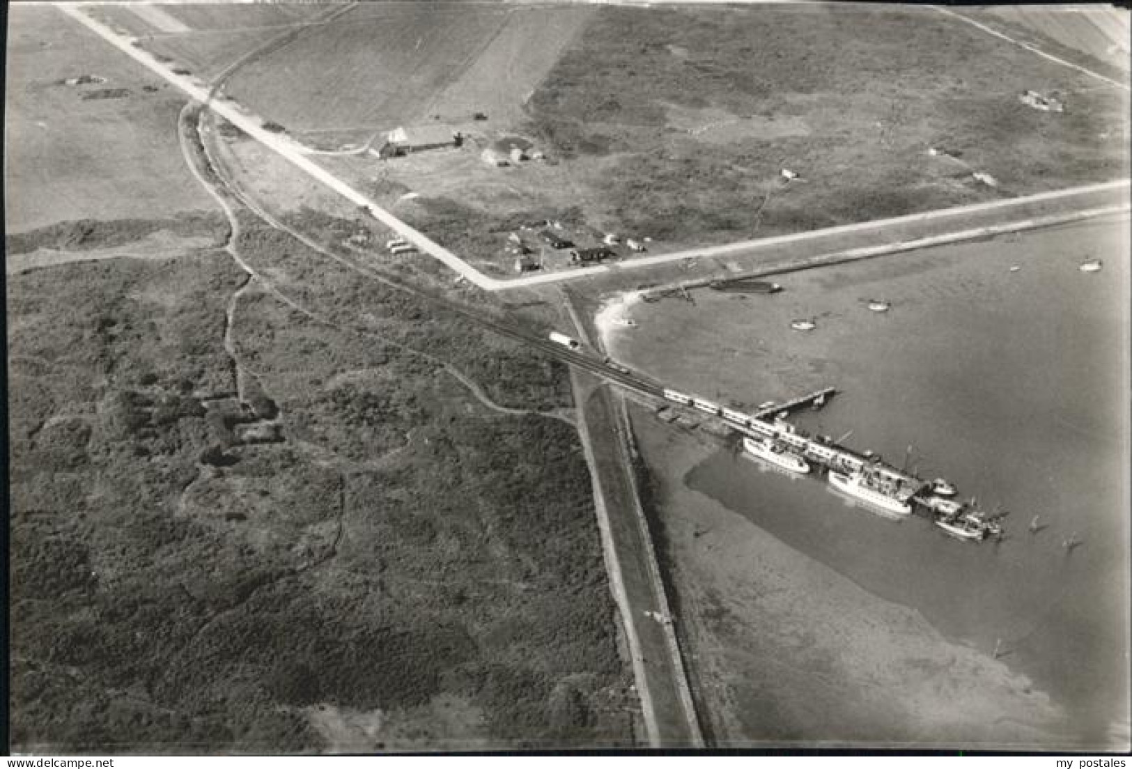 41251610 Langegeoog Fliegeraufnahme Hafen Langegeoog - Wittmund