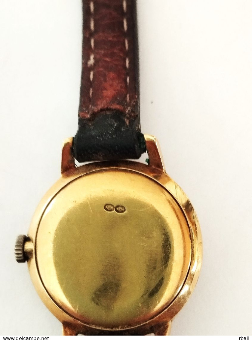 Montre Ancienne De Marque De Renom UTI Boitier Or Avec Bracelet Origine  Bon état Verre Non Rayé En état De Marche - Horloge: Antiek