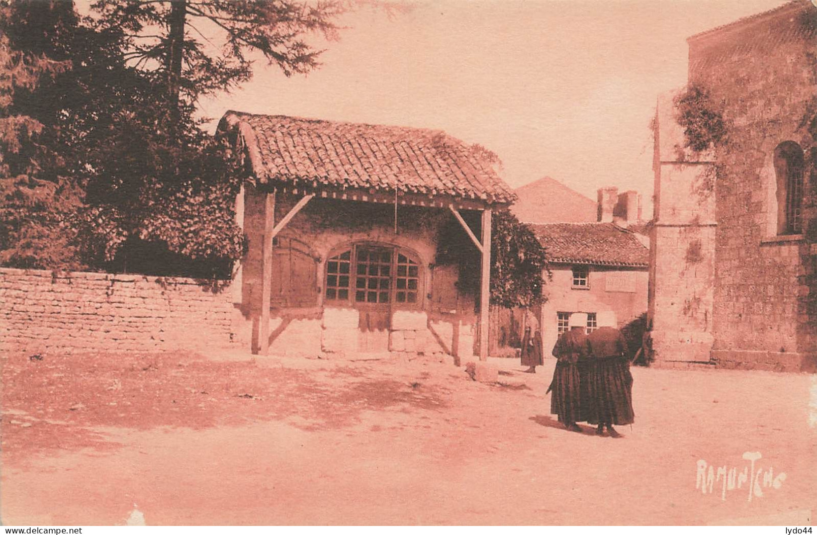 FONTENAY LE COMTE ,  Etude à St Hilaire Des Loges - Saint Hilaire Des Loges