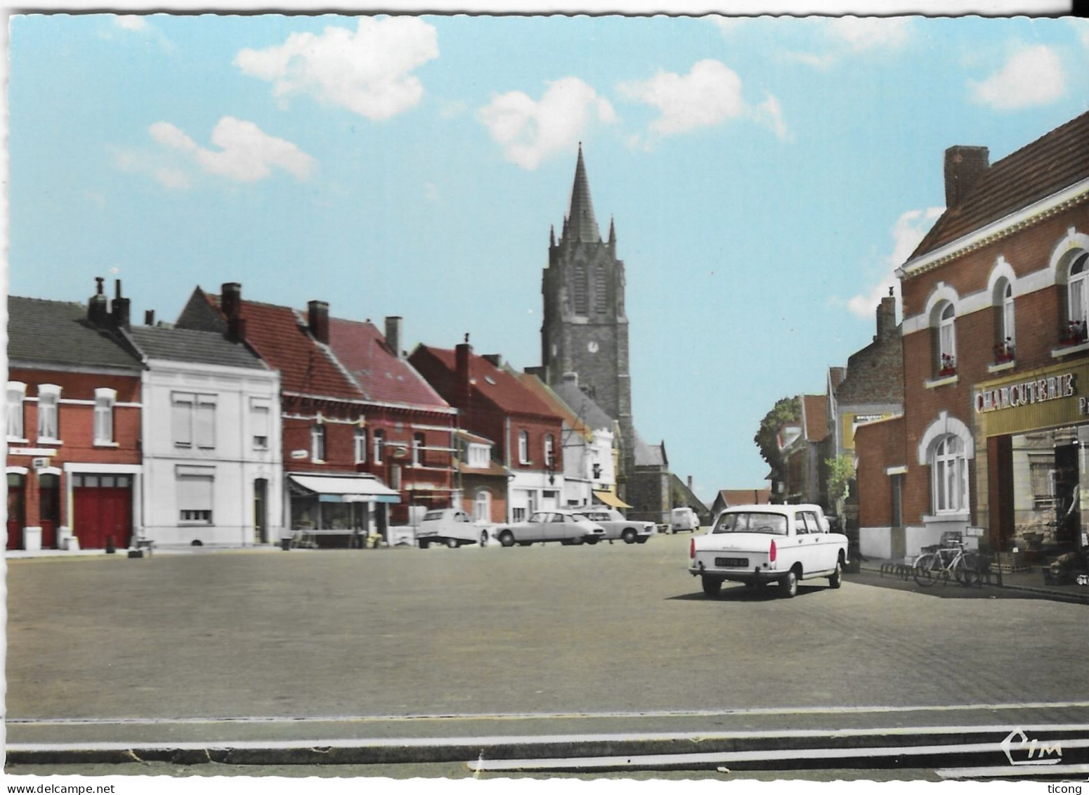 VITRY EN ARTOIS PAS DE CALAIS - LA PLACE ( VOITURES AUTOMOBILES CITROEN DS, 2 CHEVAUX... ) JOLIE VUE DES EDTIONS COMBIER - Vitry En Artois