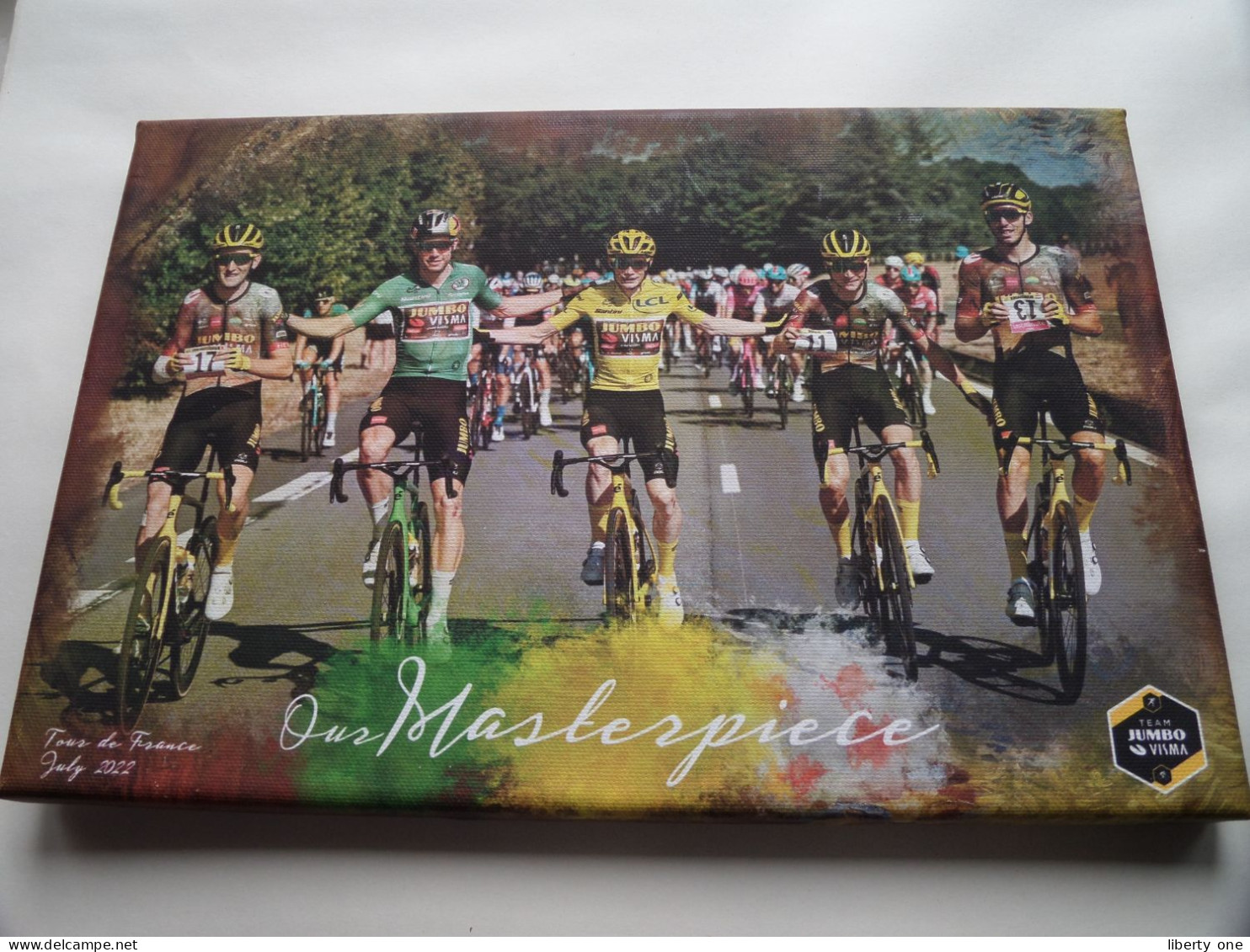 Team JUMBO Visma > July 2022 TOUR de FRANCE - Our MASTERPIECE ( voir SCANS ) Condition PERFECT ( +/- 30 x 20 cm.) !