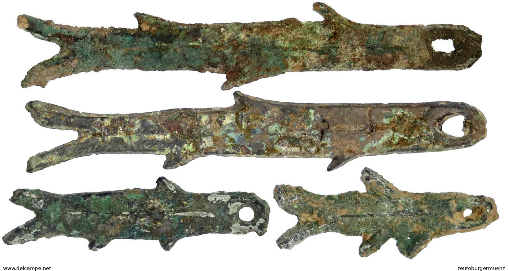 4 X Bronze-Fischgeld (sogen. "Yü Pi") Ca. 1045/221 V.Chr. Mittellinie. Längen 105, 105, 62 Und 52 Mm. Sehr Schön - Chine