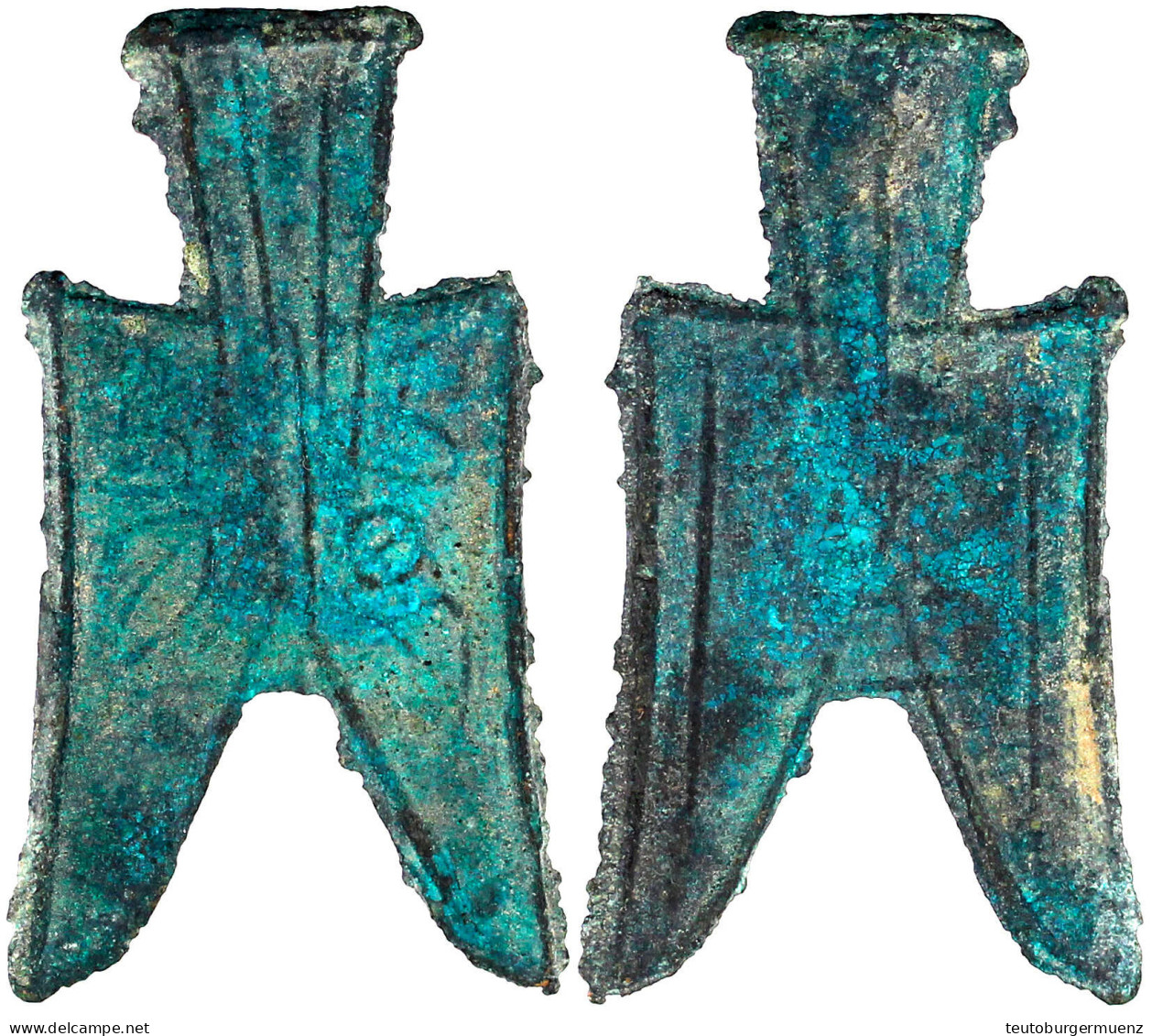 Bronze-Spatengeld Mit Flachem Griff Ca. 350/250 V.Chr. "pointed Foot". Fu Yi. Sehr Schön, Fundbelag Exemplar Der 80. Teu - Chine