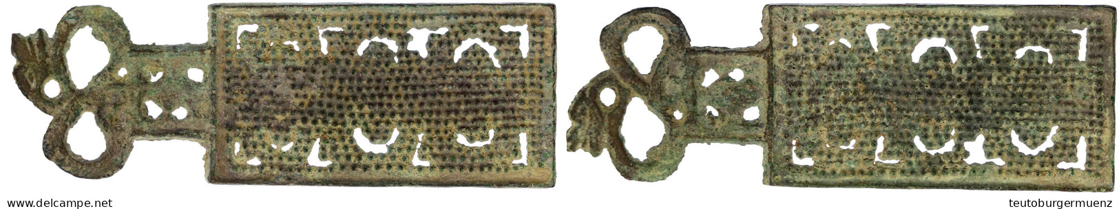 Sogenanntes Reibeisen "Lung Niu Hsing" Der Frühen Chou-Zeit. Bronze, 128 X 43 Mm. Sehr Schön. Coole 6802. Grundmann N49. - China