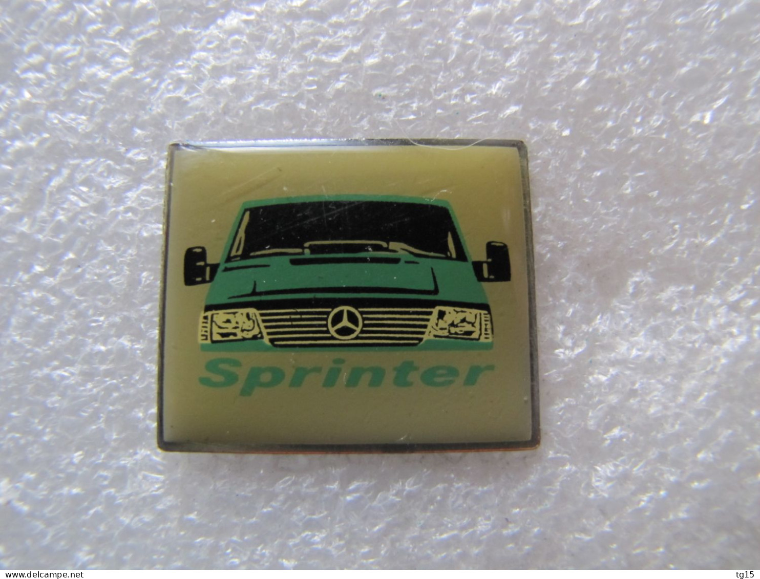 PIN'S    MERCEDES-BENZ  SPRINTER - Mercedes