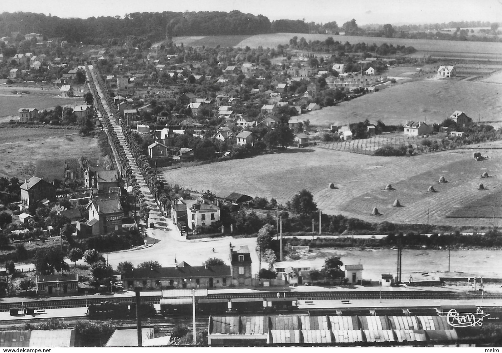 CPSM-(Dep..95)- MONTSOULT- VUE GENERALE AERIENNE SUR LE QUARTIER DE LA GARE 1958 - Montsoult