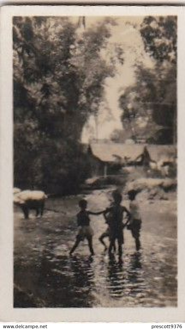32 River Scene, Jakarta Java - PEEPS INTO MANY LANDS A 1927 - Cavenders RP Stereoscope Cards 3x6cm - Visores Estereoscópicos
