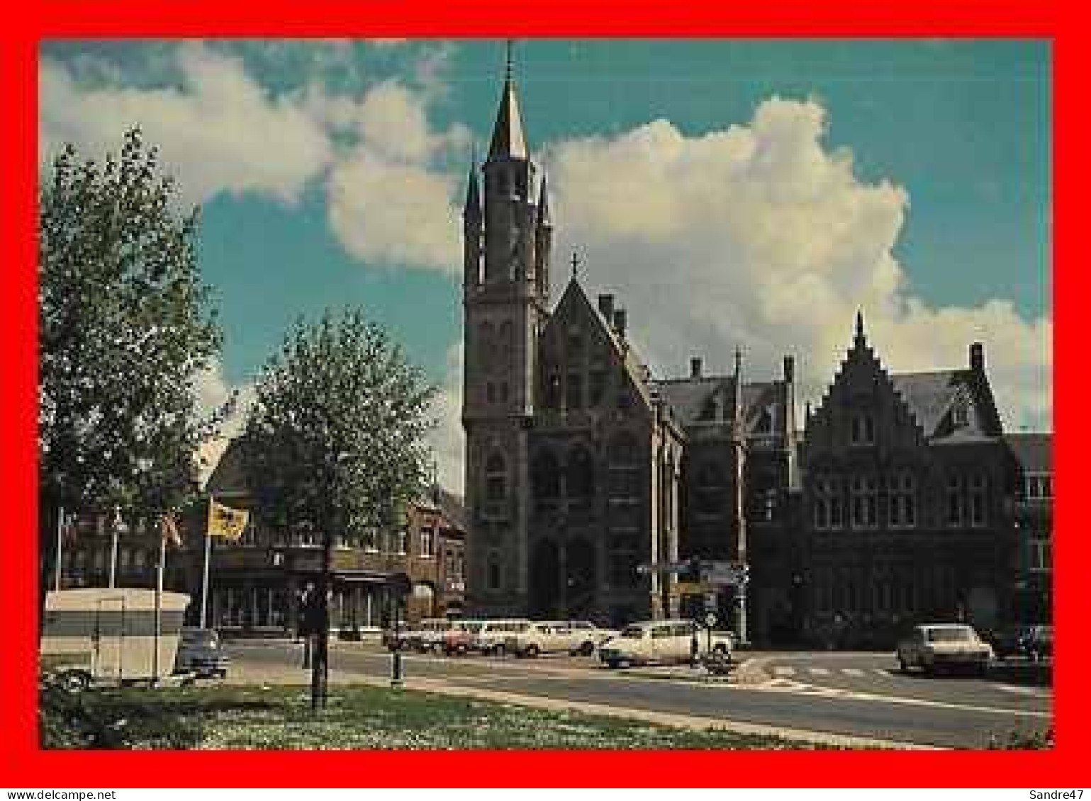 3 CPSM/gf POPERINGE (Belgique)  Stadhuis Met Markt / Stadhuis En Grote Markt / Hoppeveld..*4878 - Poperinge