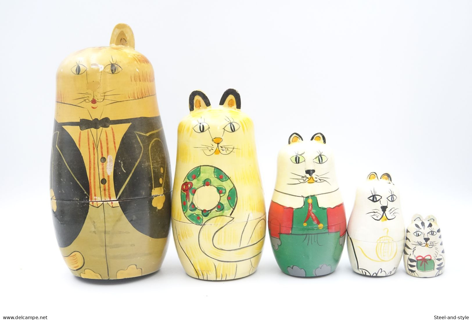 Design :  NESTING DOLLS : CAT SET OF 5 - Matryoshka - Hand Painted - Made In China - 1950's - H:15cm - Arte Orientale