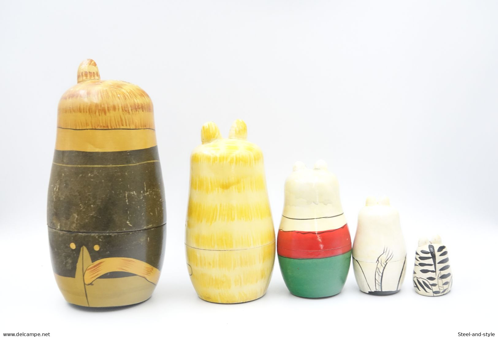 Design :  NESTING DOLLS : CAT SET OF 5 - Matryoshka - Hand Painted - Made In China - 1950's - H:15cm - Arte Orientale