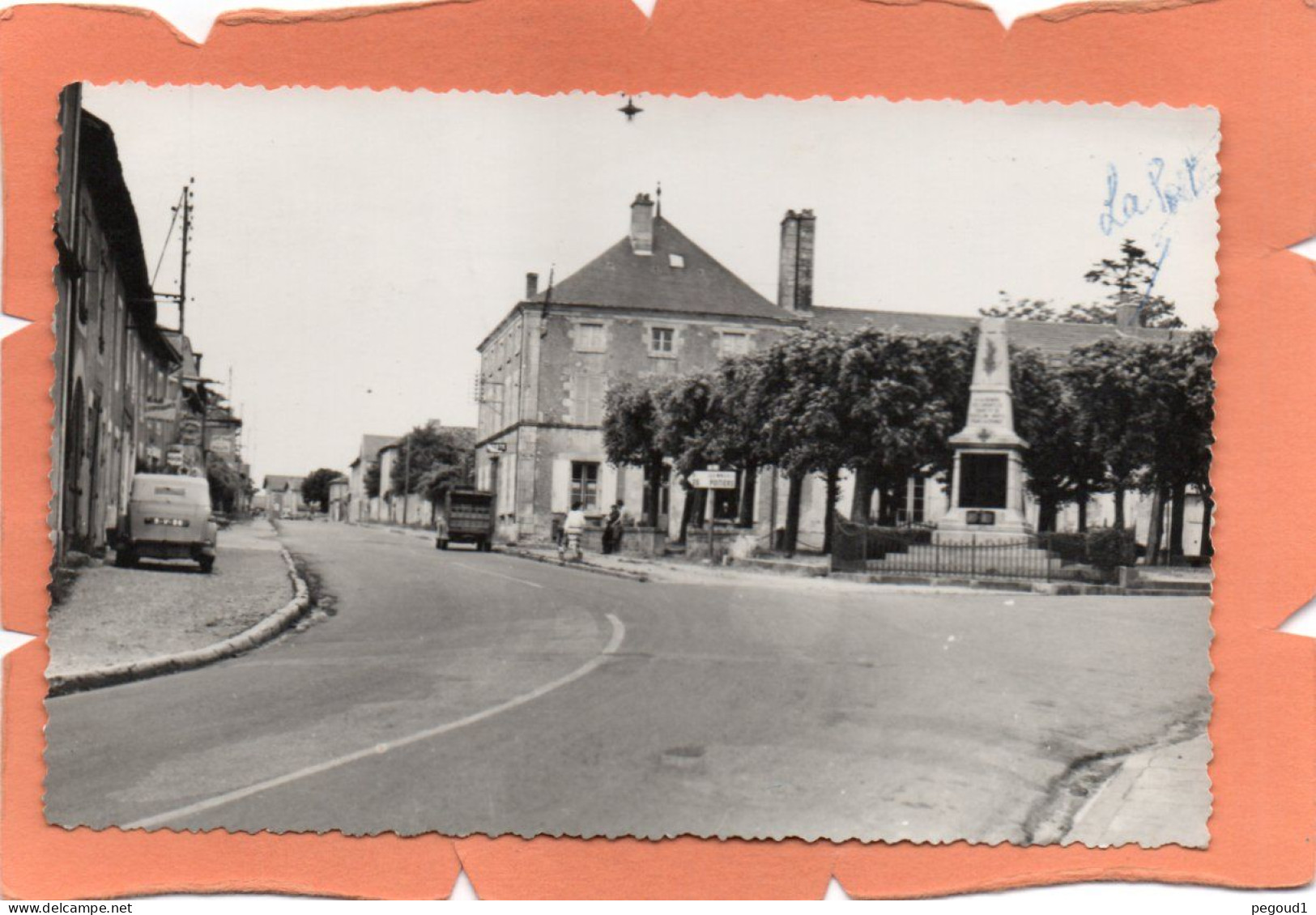 COUHE  (VIENNE)  " PLACE De La MARNE "  Achat Immédiat - Couhe