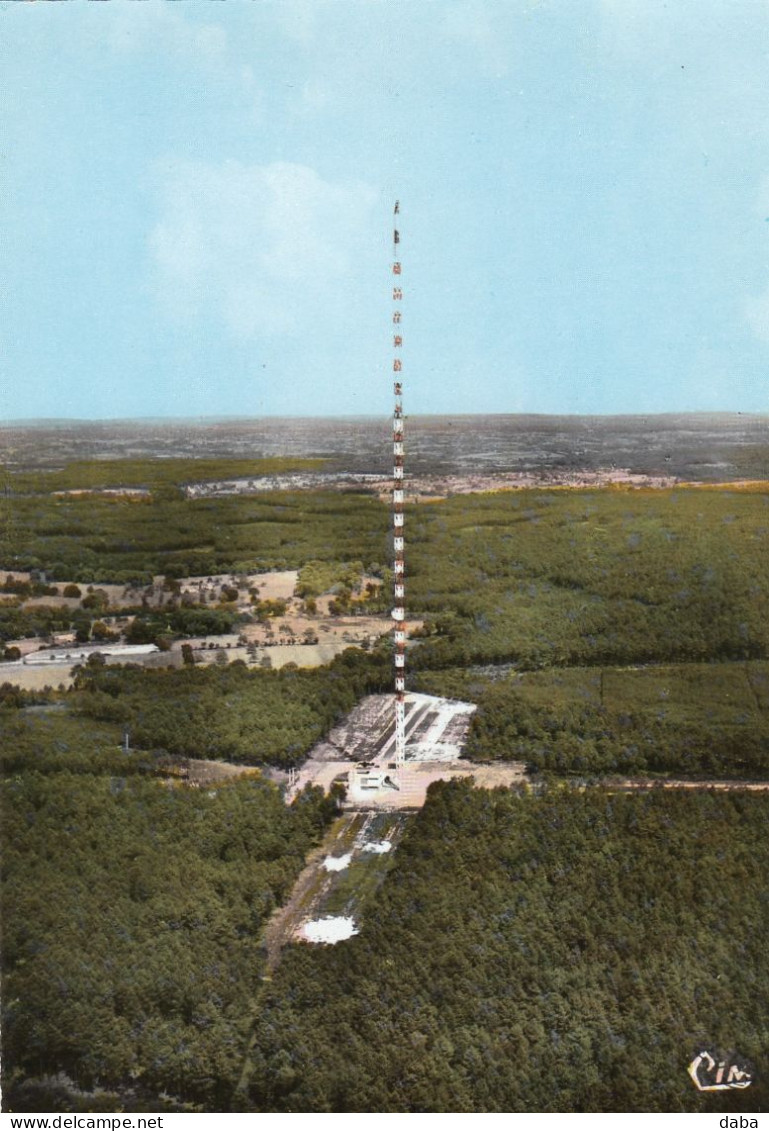 Mayet.  Vue Aérienne. Antenne De Télévision à St-Hubert - Mayet