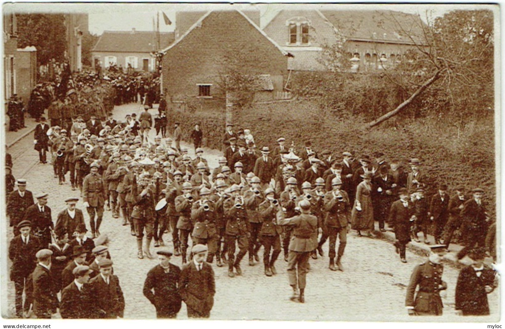 Fotokaart. Sint-Kwintens-Lennik. Stoet Vredefeesten. Militaire Herdenking Eerste Wereldoorlog. Misviering - Lennik