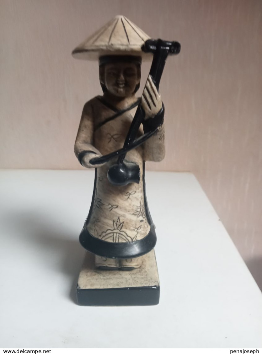 Statuette Asiatique Du XIXème, En Pierre  Hauteur 17 Cm - Arte Asiatica