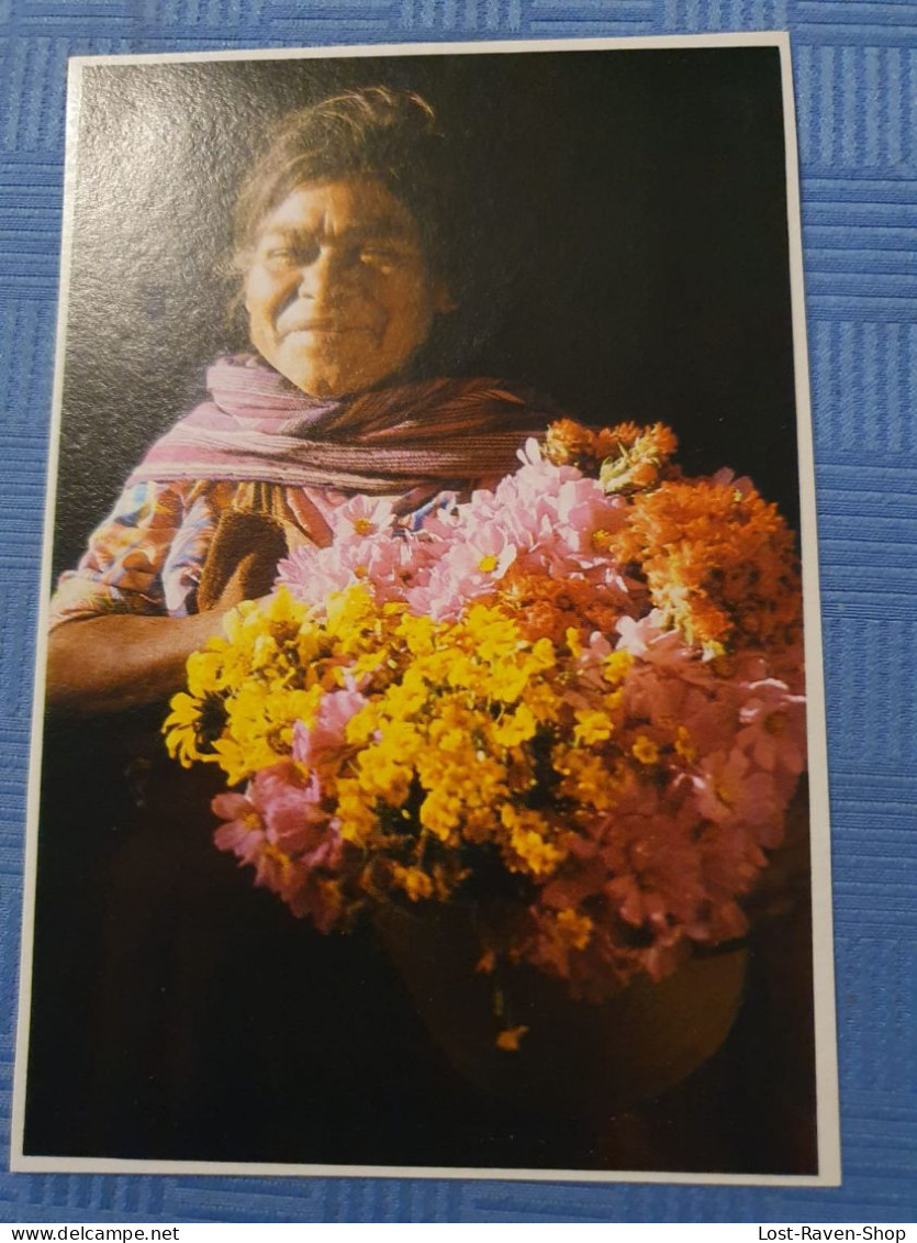 Mexico - Frau Mit Blumen - Amerika