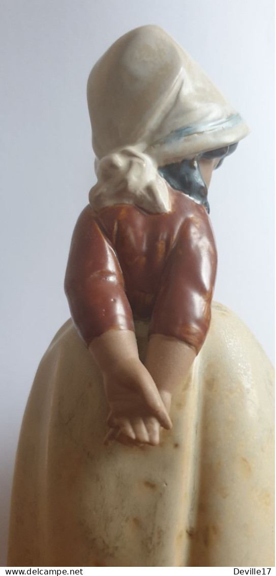 BELLE FIGURINE D'ENFANT EN CERAMIQUE EMAILLEE DE LLADRO 1978 - Lladro (ESP)