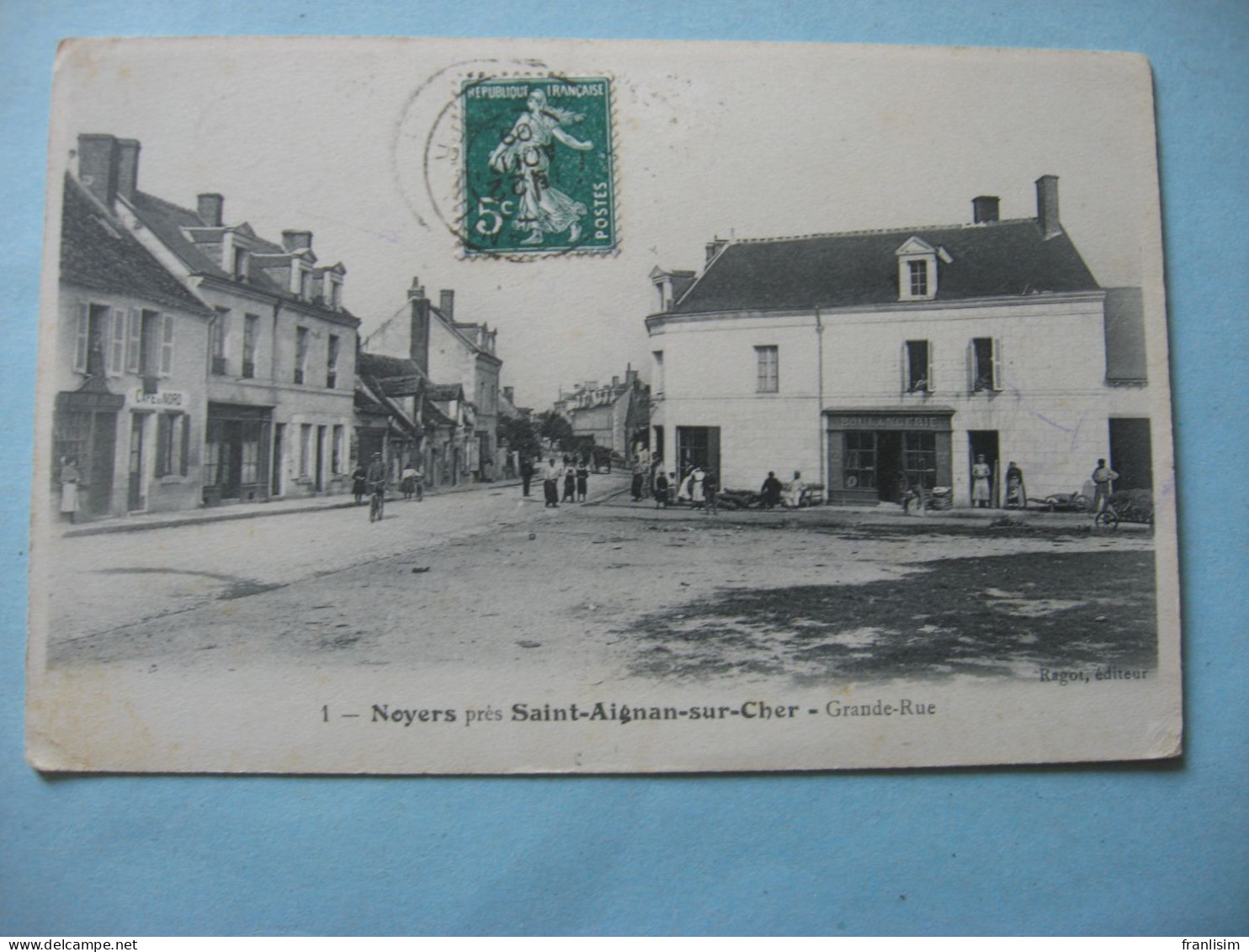 CPA 41 NOYERS SUR CHER  Grande Rue ANIMEE COMMERCES Boulangerie Café Du Nord & JAHAN Bourrelier ... - Noyers Sur Cher