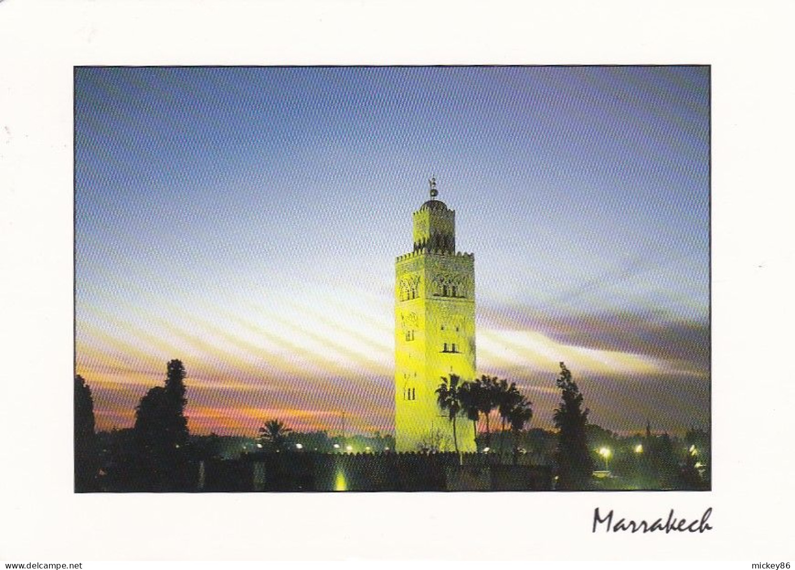 Maroc--MARRAKECH --1998--La Koutoubia Veille Sur La Ville  (crépuscule) - Marrakesh