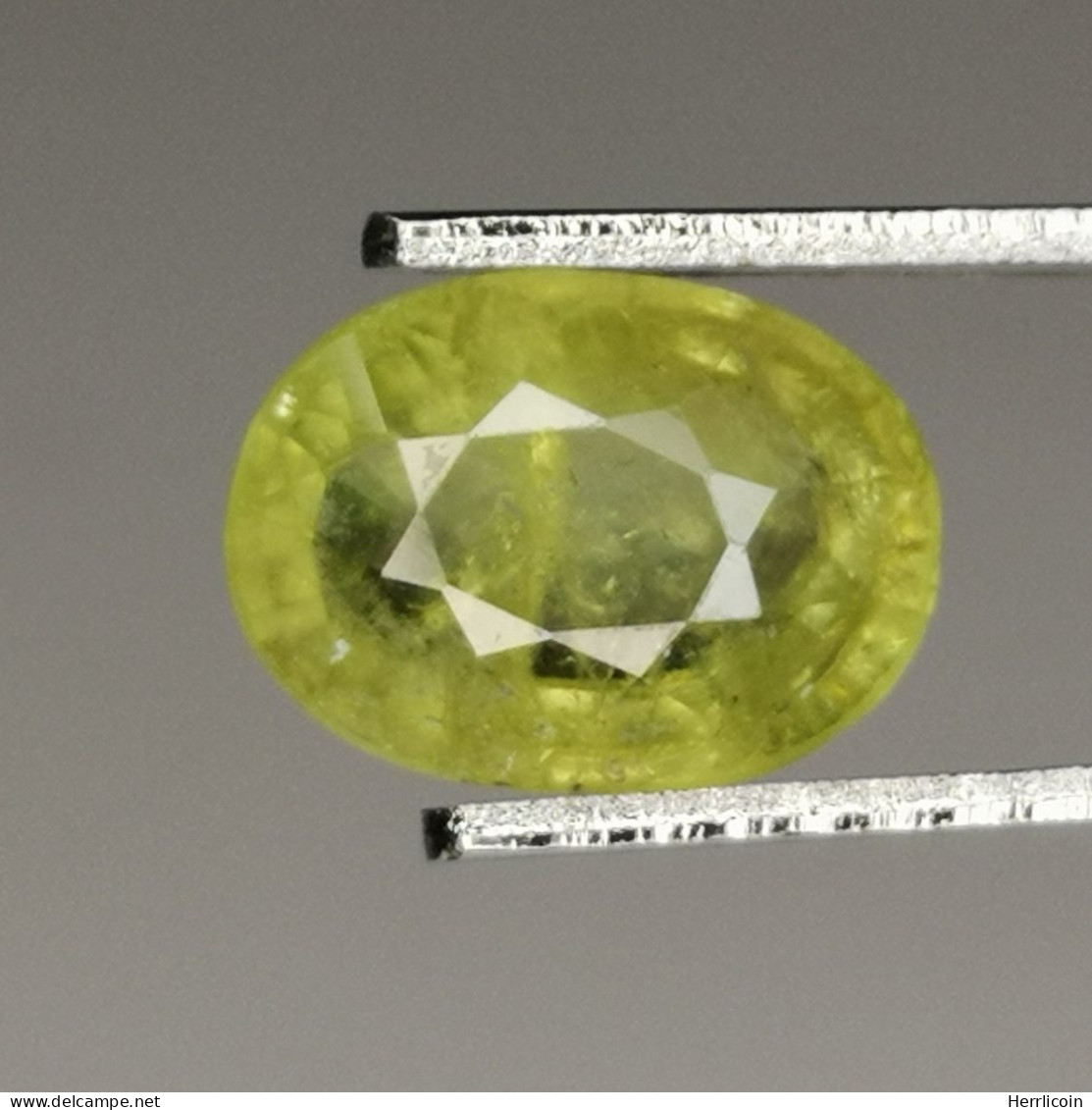 Sphène Naturel De Madagascar- Coupe Ovale 1.62 Carat -  8.7 X 6.3 X 3.4 Mm - Sonstige & Ohne Zuordnung