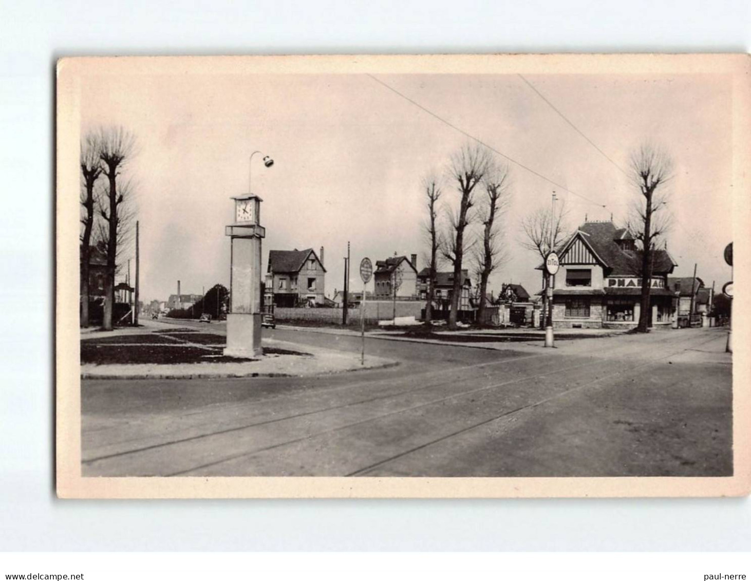 PETIT QUEVILLY : Le Rond-Point Des Bruyères - Très Bon état - Le Petit-Quevilly