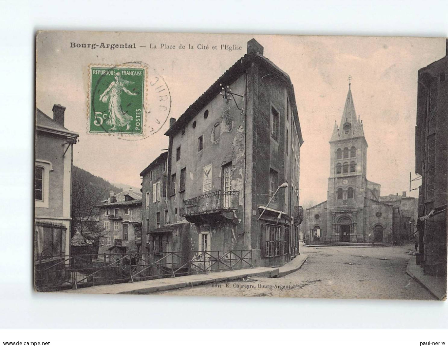 BOURG ARGENTAL : La Place De La Cité Et L'Eglise - état - Bourg Argental