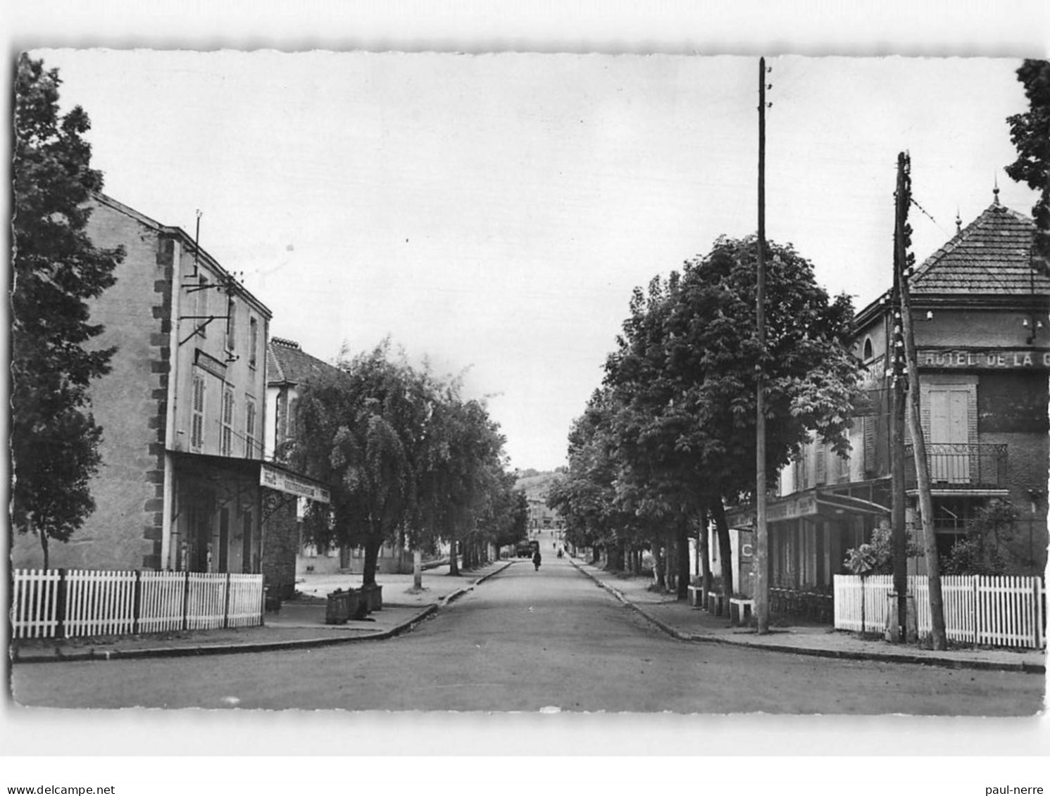 COURPIERE : L'Avenue De La Gare - Très Bon état - Courpiere